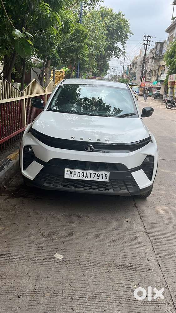 Tata Nexon Cng & Hybrids 36000 Km Driven