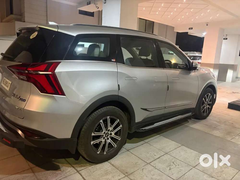 Mahindra Xuv700 Ax7 2023