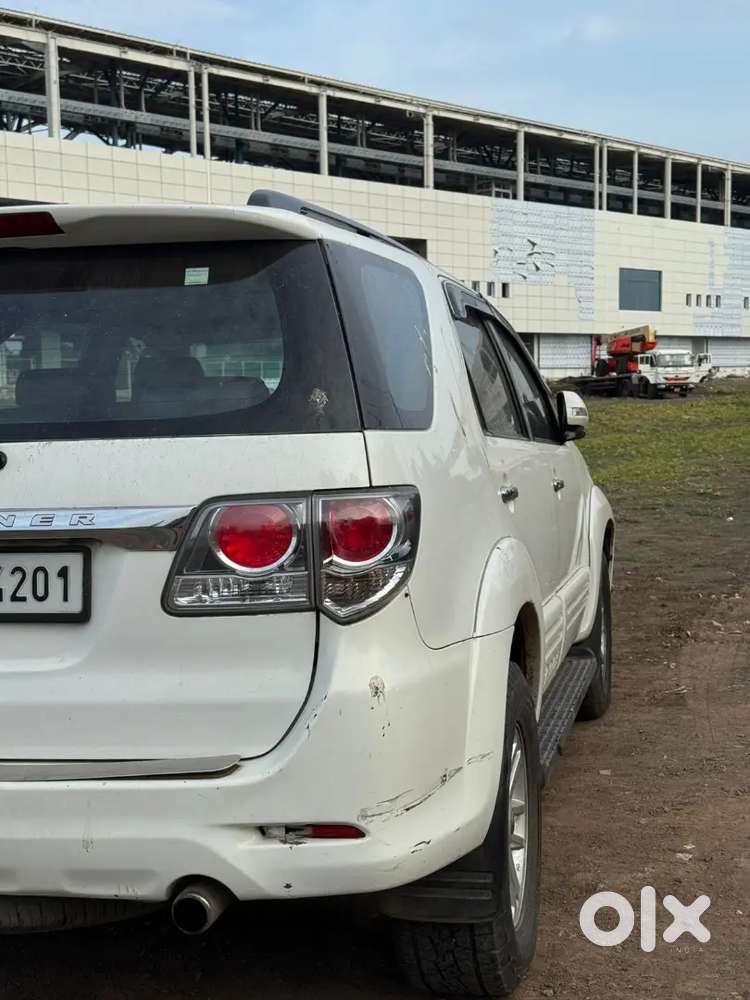 Toyota Fortuner 2012 Manual