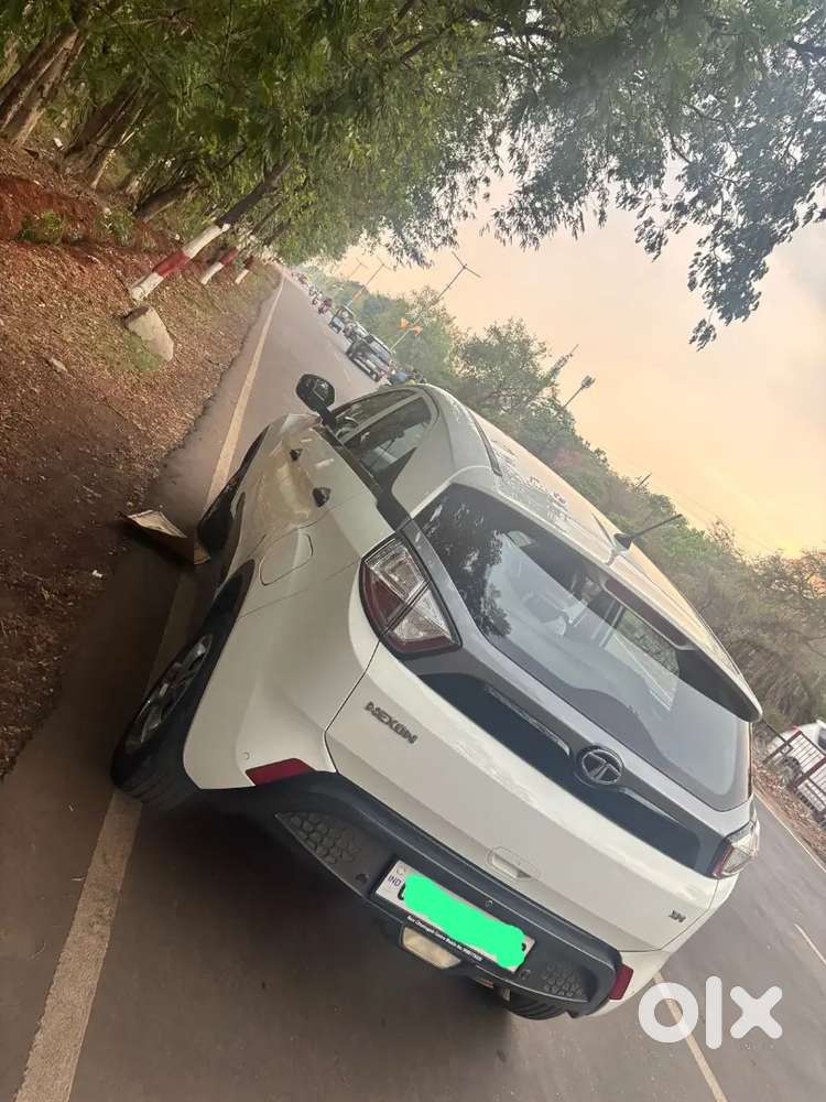 Tata Nexon 2018 Petrol Manual