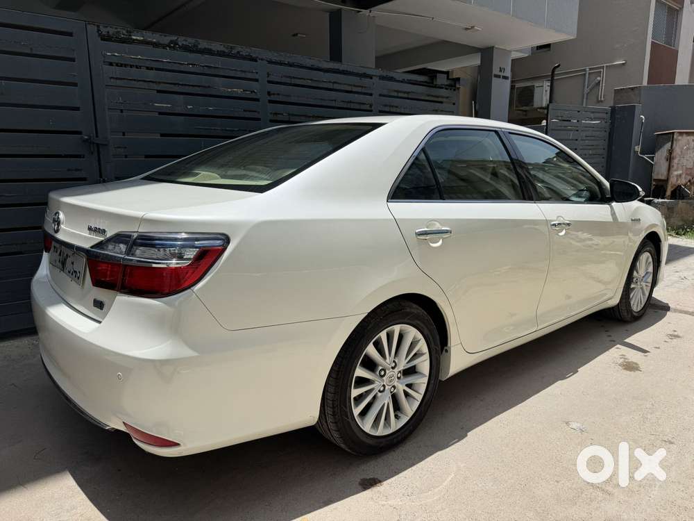 Toyota Camry 2.5 Hybrid, 2016, Cng & Hybrids
