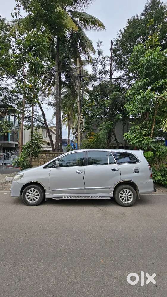 Toyota Innova 2015 V Diesel Pristine Condition
