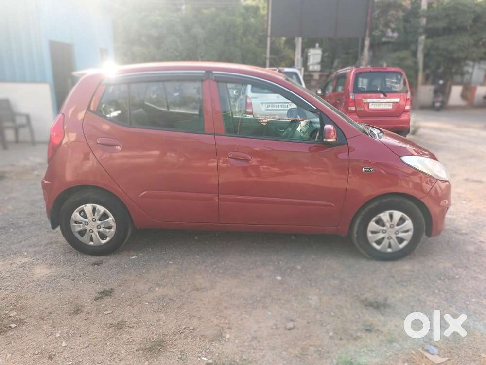Hyundai I10 Sportz At, 2012, Petrol