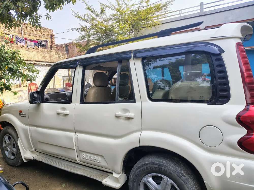 गाडी मै कोई दिक्कत नहीं है । जिसको लेना है वही मैसेज करे ।