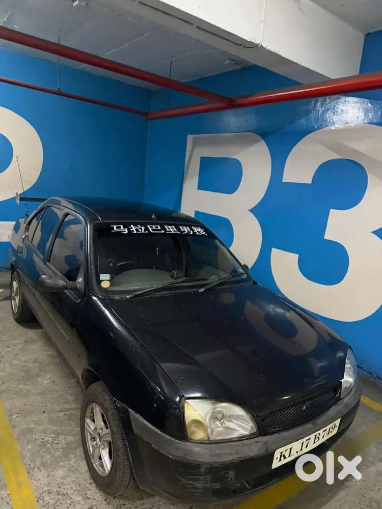 Ford Ikon 1.6 Zxi 2004