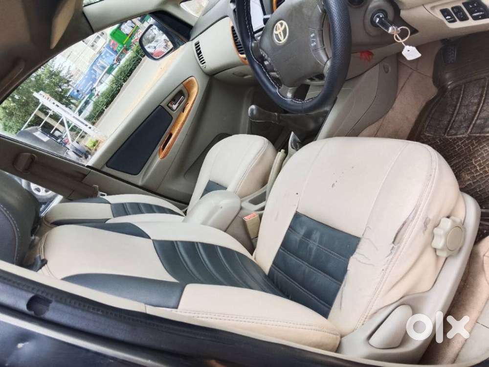 Toyota Innova 2.5 V 7 Str, 2010, Diesel