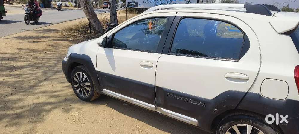 Toyota Etios Cross 2015 Diesel 125000 Km Driven