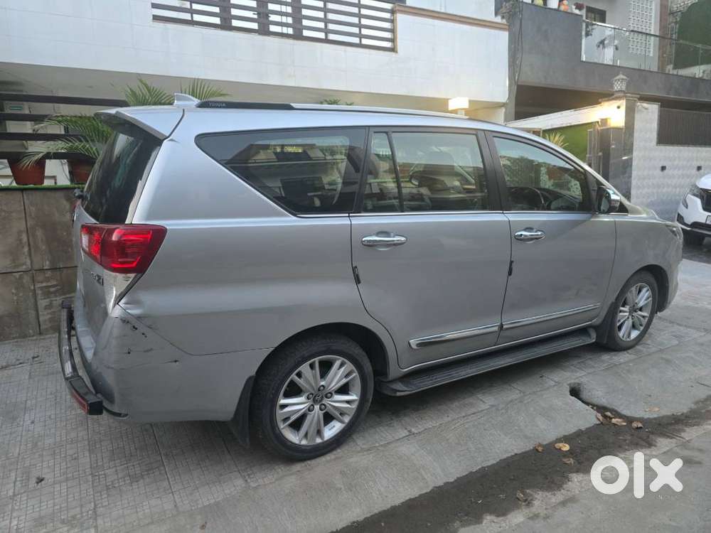 Toyota Innova Crysta