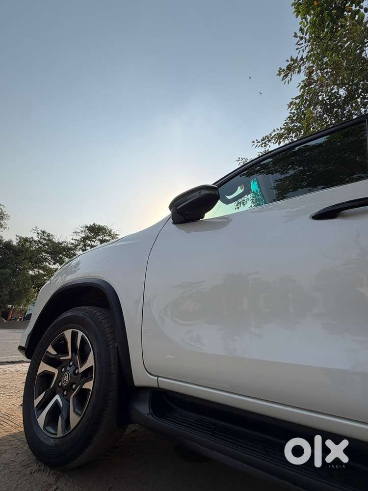 Toyota Fortuner Legender 2021 December Diesel Automatic