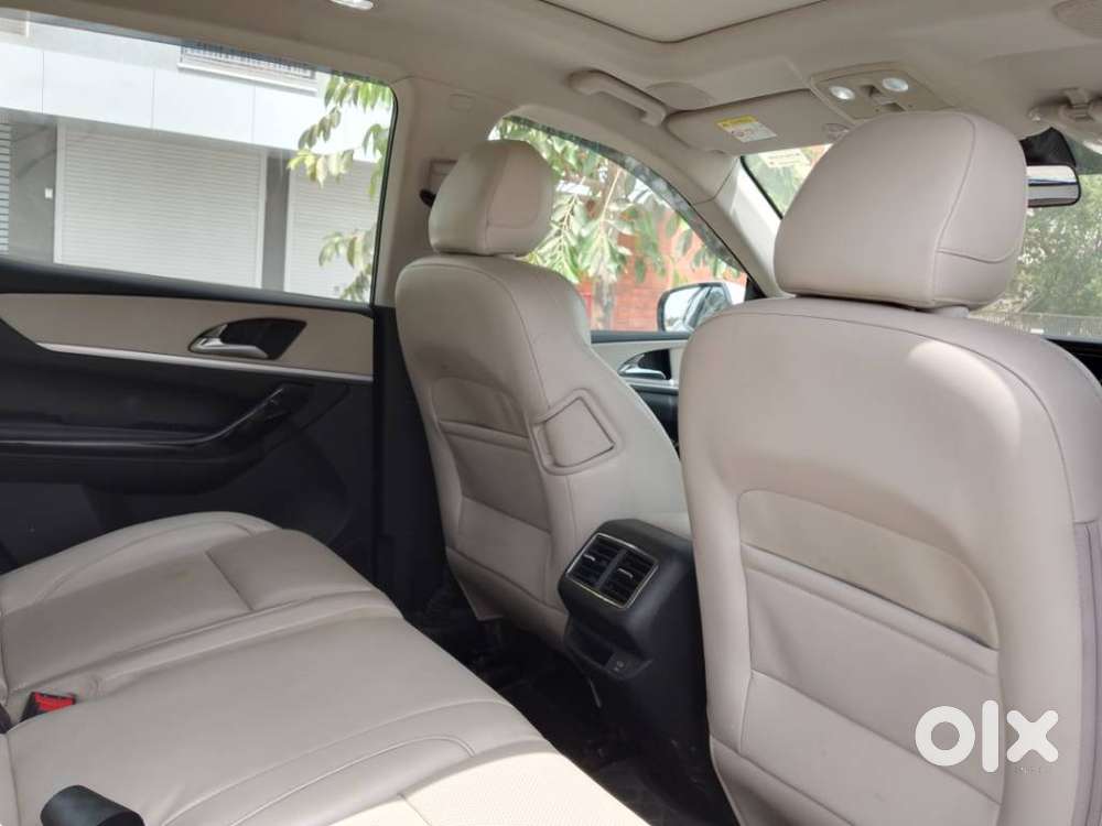Mahindra Xuv700 2.2 Ax 7 Diesel At Str Awd, 2025, Diesel