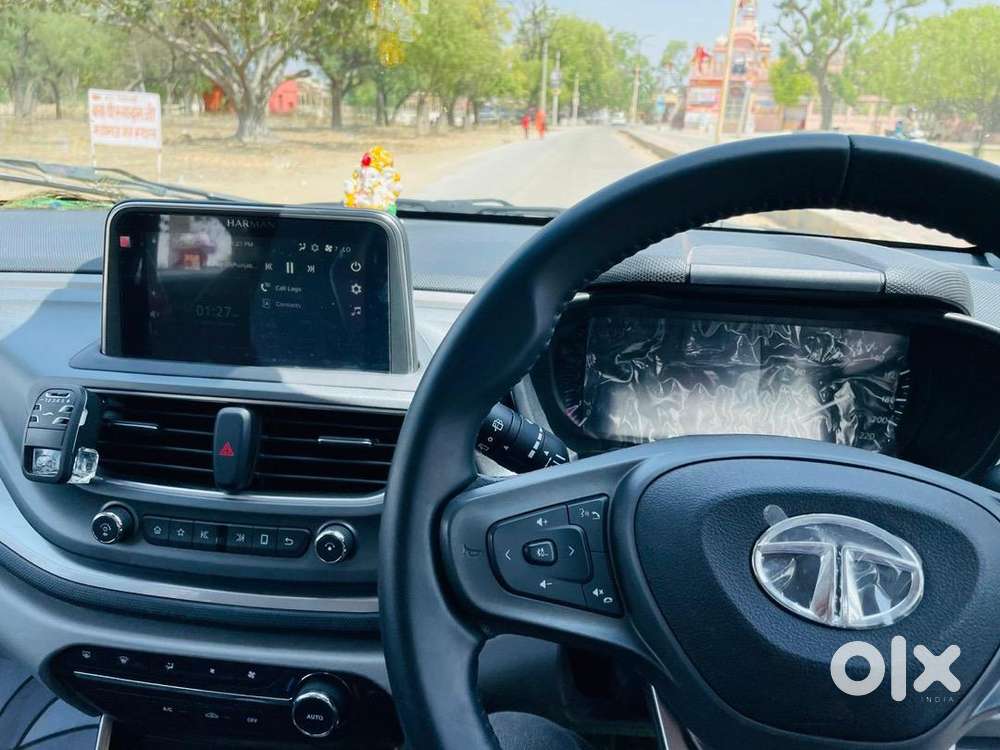 Tata Altroz 2021 Petrol 11600 Km Driven Well Maintained