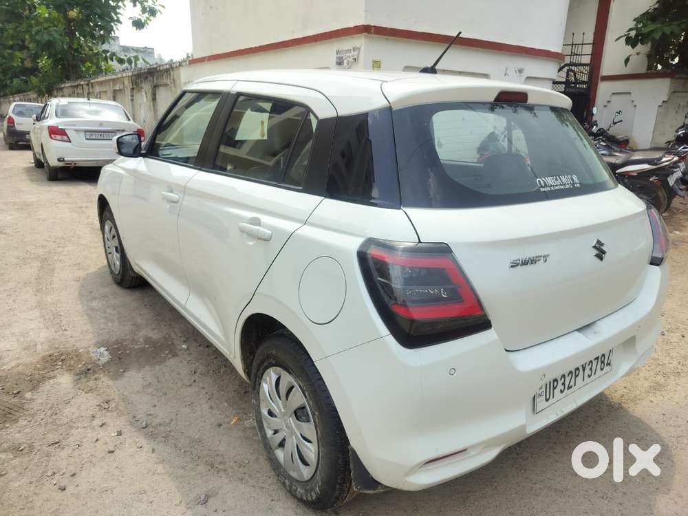 Maruti Suzuki Swift Vxi + Manual, 2024, Petrol