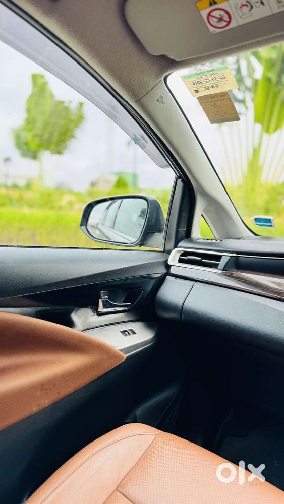 Toyota Innova Crysta 2.8 Zx At 7 Seater, 2022, Diesel