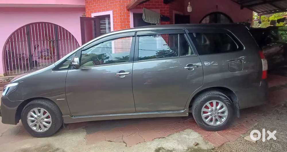 Toyota Innova Diesel 2014