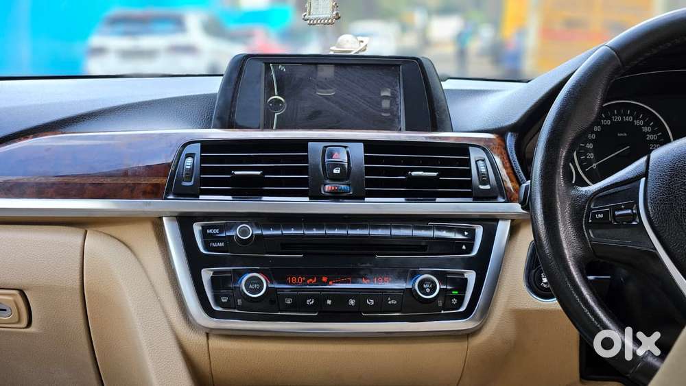 Bmw 3 Series 2.0 320i Luxury Line, 2012, Diesel