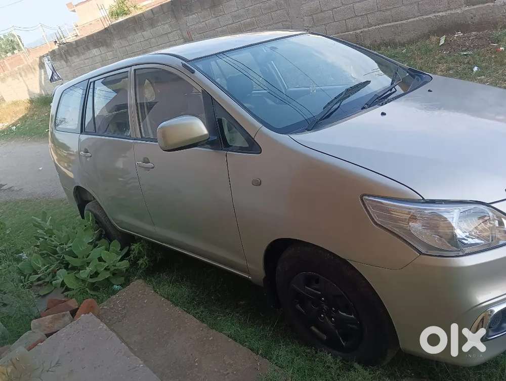 Toyota Innova 2013 Diesel 181385 Km Driven