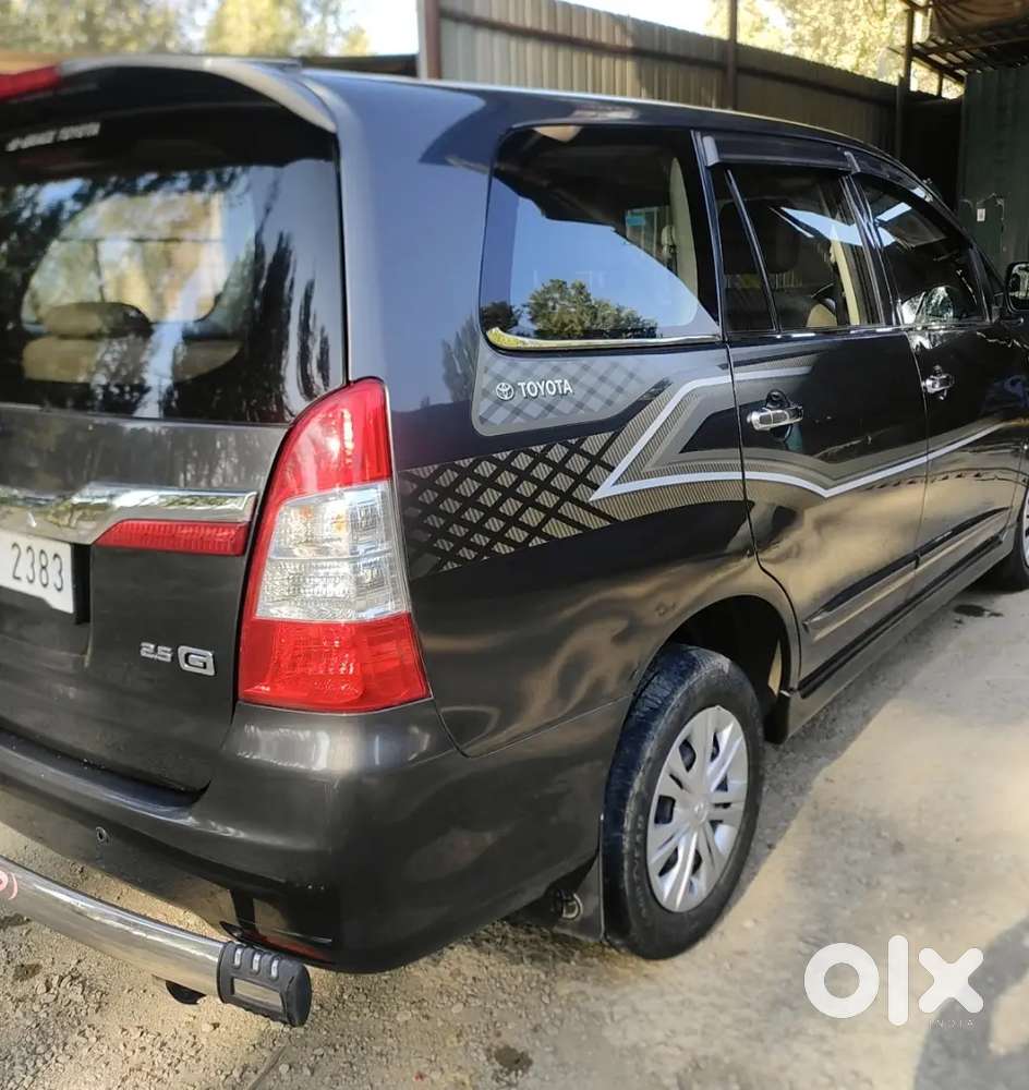 Toyota Innova 2015