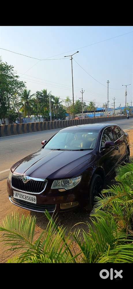Skoda Superb 2011 Petrol