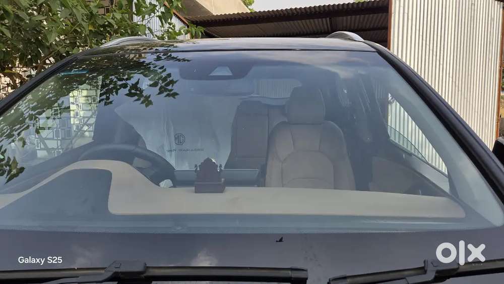 Mg Hector Plus Savvy 2026 Waiting