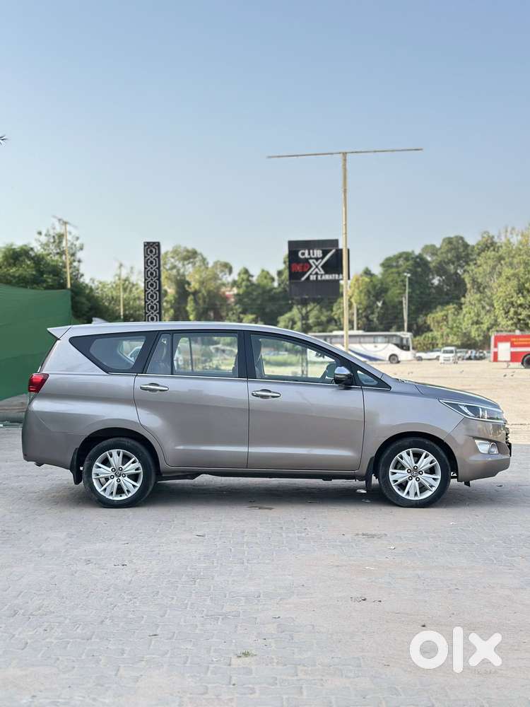 Toyota Innova Crysta 2.8z Automatic, 2018, Diesel