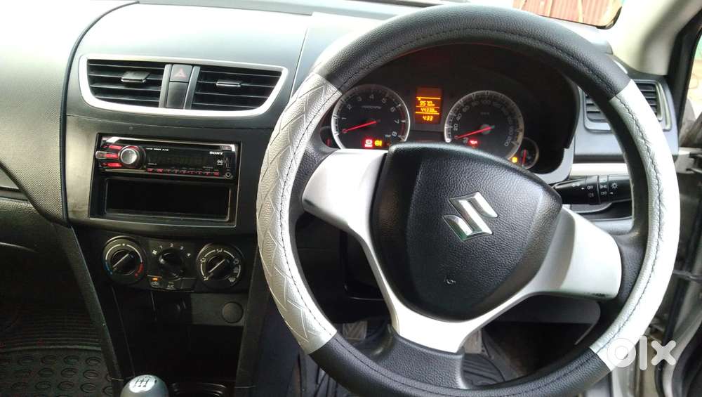 Maruti Suzuki Swift Vxi With Abs, 2012, Petrol