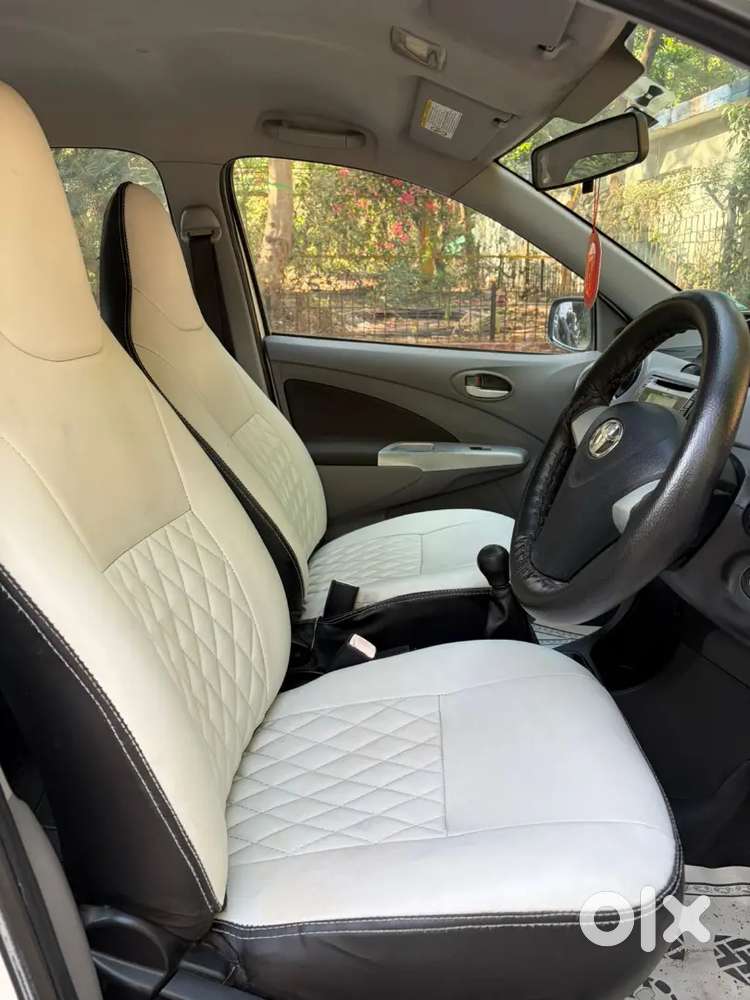 Toyota Etios Liva 2012 Petrol Well Maintained