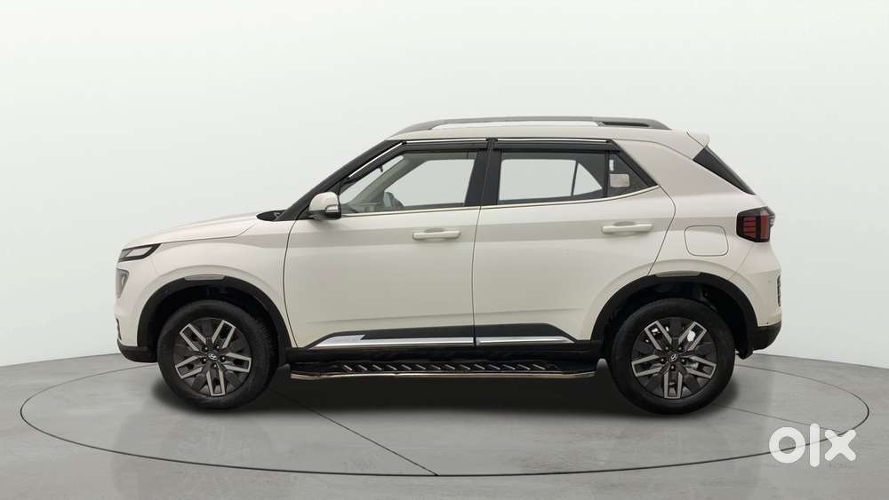 Hyundai Venue 1.0 S (o) Turbo Dct, 2022, Petrol