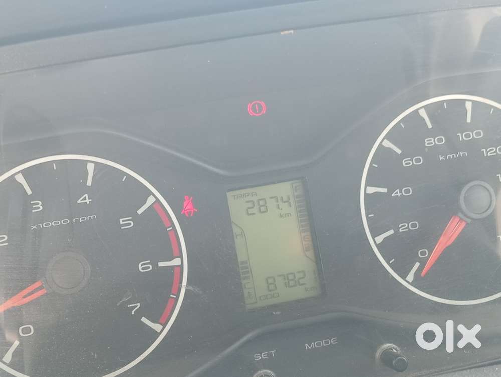 Mahindra Diesel Car 2016 Km Driven
