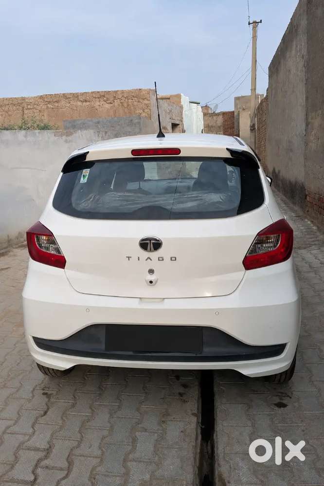 Urgent Sell Tiago 2025 Rj49 No Govt Lady Vehicle