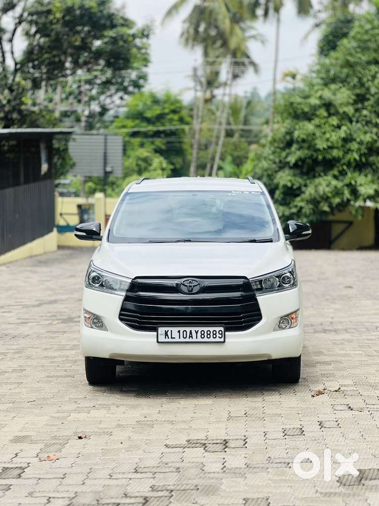 Toyota Innova Crysta 2.4 V 7 Str, 2017, Diesel