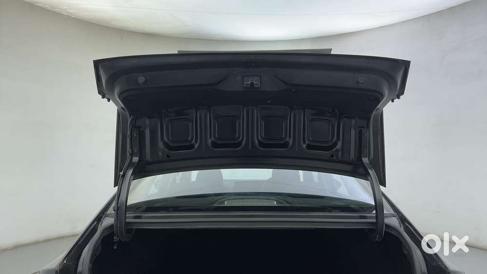 Hyundai Verna 1.5 Sx Turbo Petrol Mt, 2023, Petrol