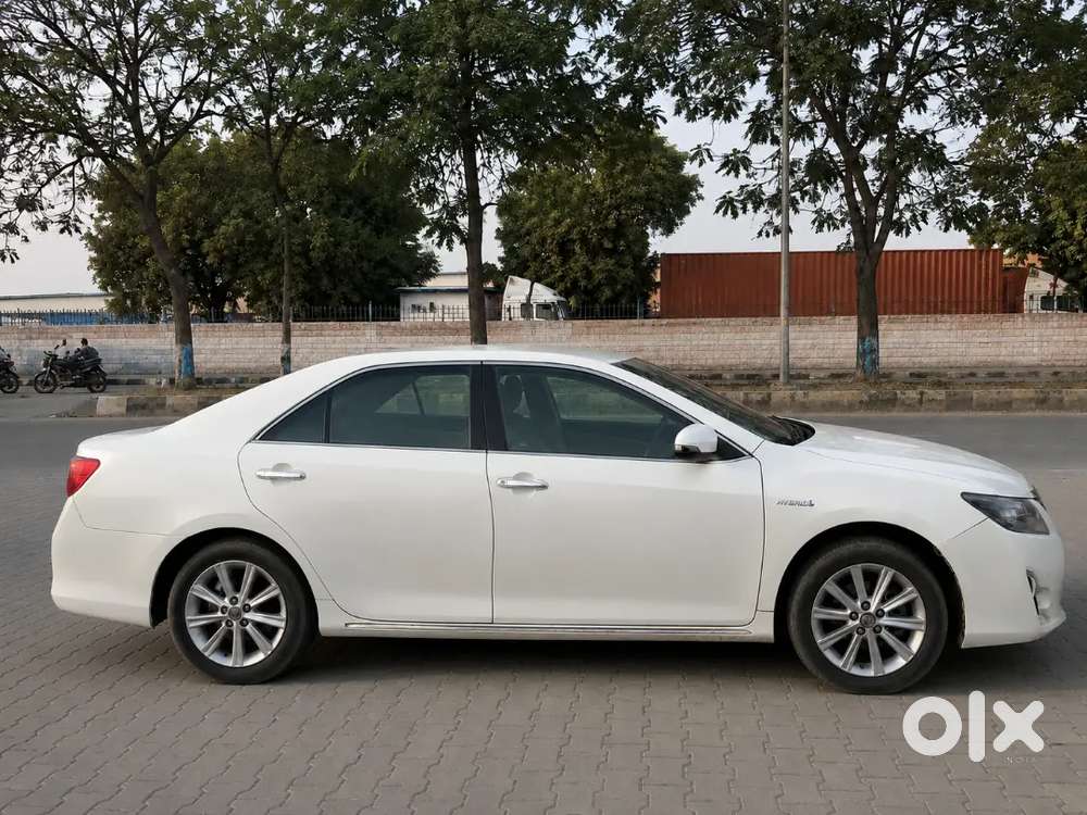Toyota Camry Hybrid 2014 Fourth Owner
