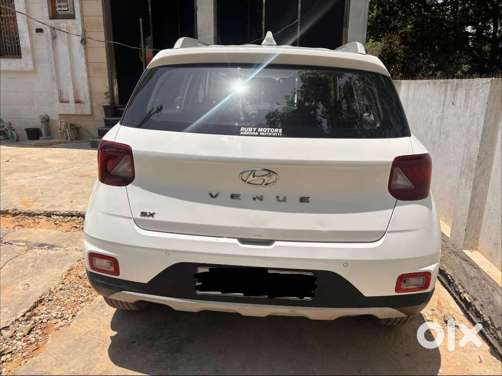 Hyundai Venue 2020 Diesel 40000 Km Driven