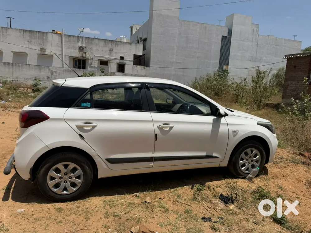 Hyundai I20 2020 Petrol 127000 Km Driven