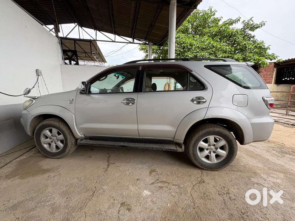 Toyota Fortuner 2011 Diesel Well Maintained