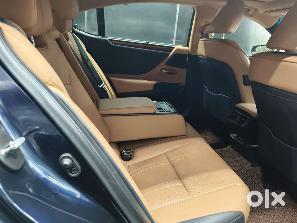 Lexus Es 300h Luxury, 2023