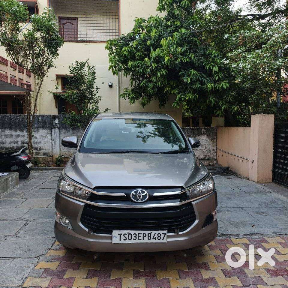 Toyota Innova Crysta 2.4 G Mt, 2017, Diesel