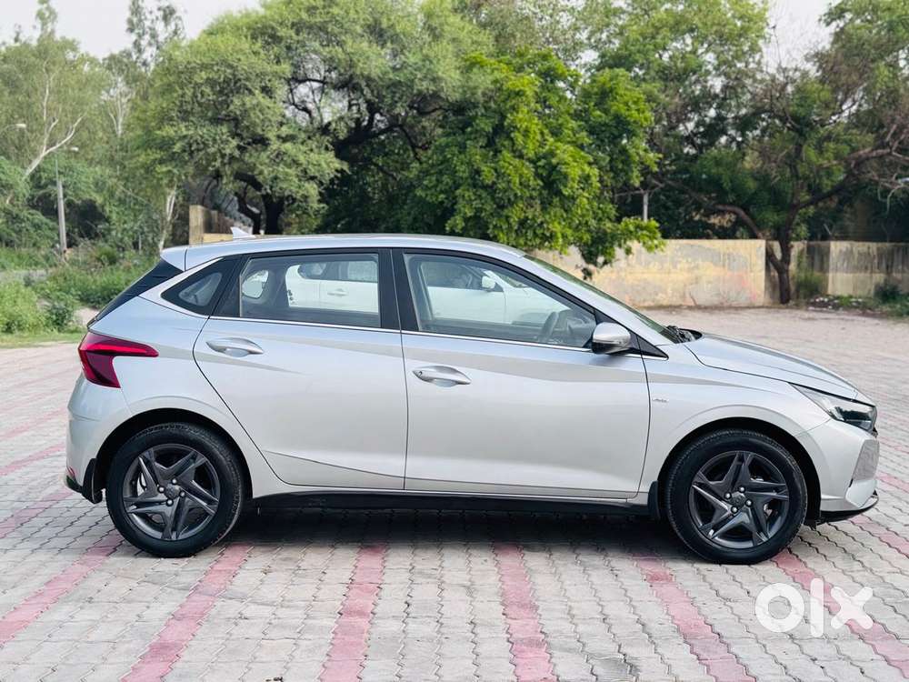 Hyundai I20 Sportz 1.2 Ivt, 2023, Petrol
