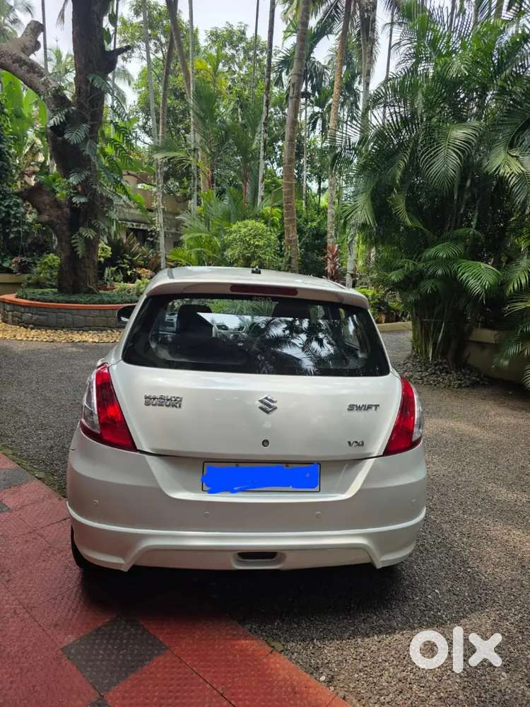 Maruti Suzuki Swift 2015 Petrol,new Tyres