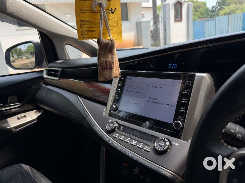 Toyota Innova Crysta 2.7 V, 2024, Diesel