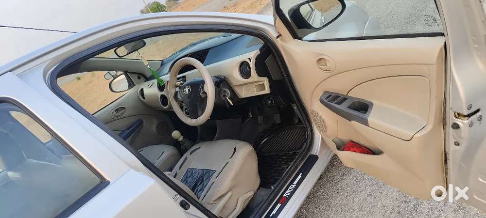 Toyota Etios 2015 Diesel Showroom Track Vehicle