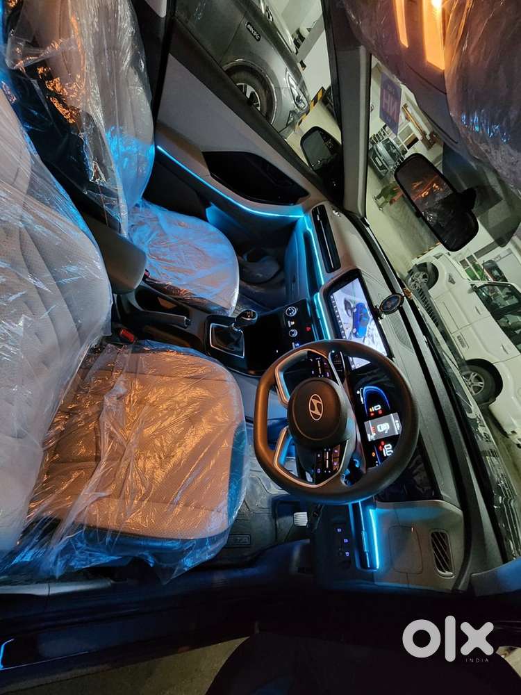 Creta 1.5 Petrol  Just 2,450 Km  ₹2l Premium Upgrades  2nd Owner