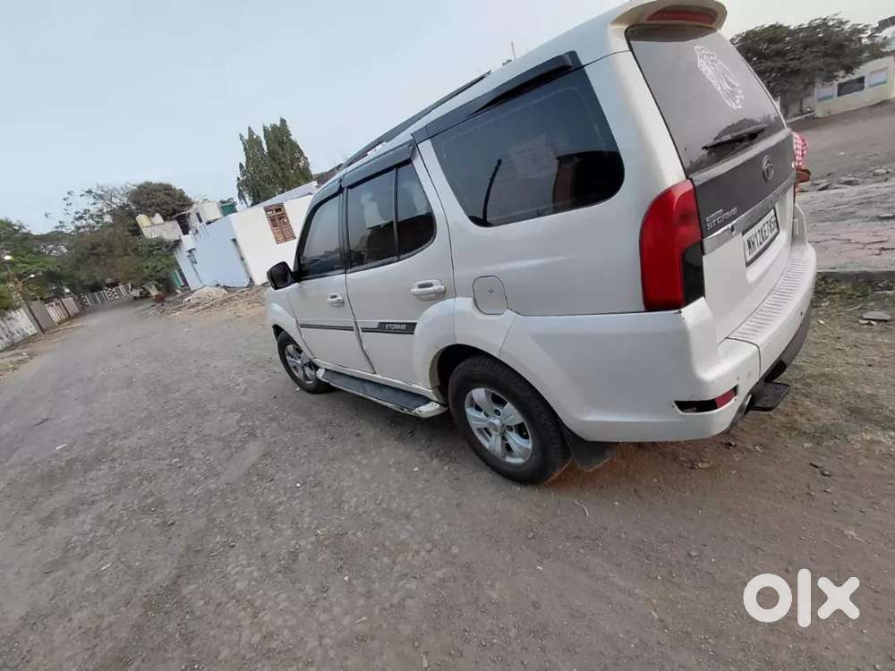 Tata Safari Strome 2013