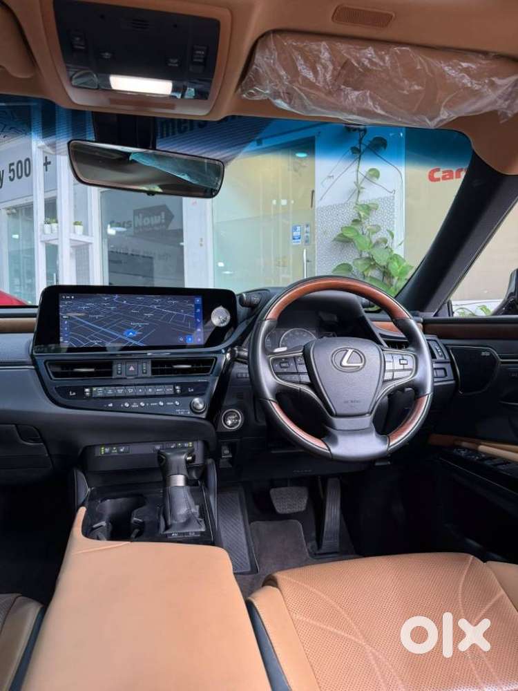 Lexus Es 300h Luxury, 2024, Petrol