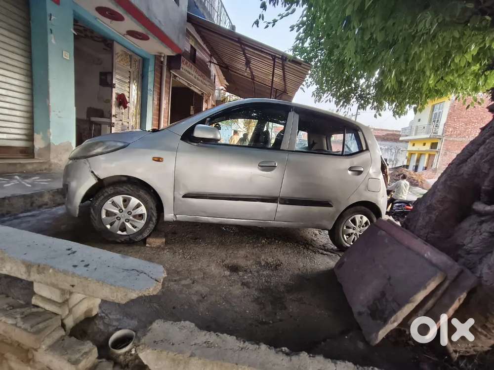Hyundai I10 2010 Cng & Petrol Good Condition