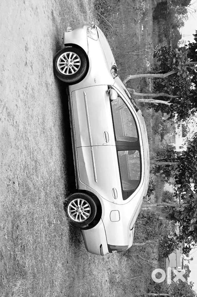 Toyota Etios 1.5 V 2012