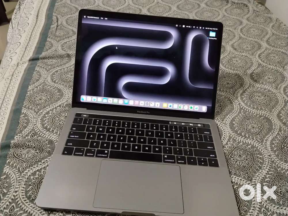 MACBOOK PRO I5 WITH 512 SSD IN A++ CONDITION