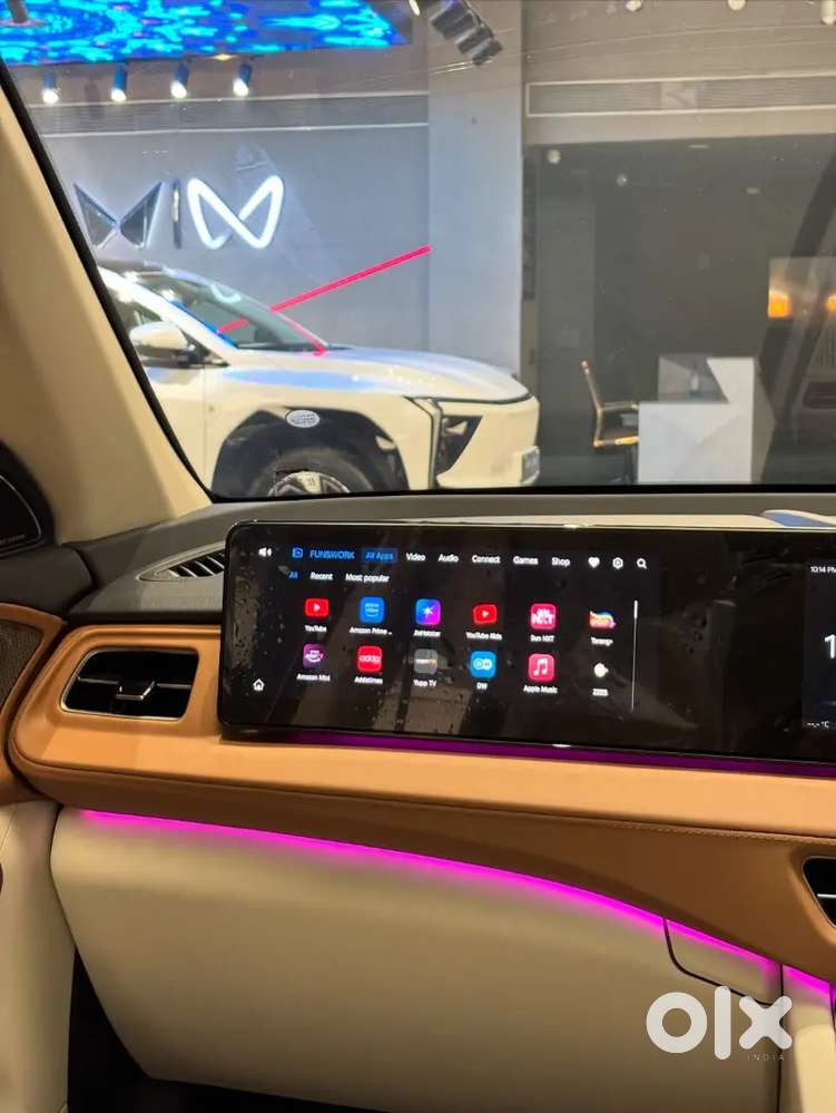 Mahindra Xuv 7xo Ax7 Petrol At 2026 Gelexy Grey  Variant