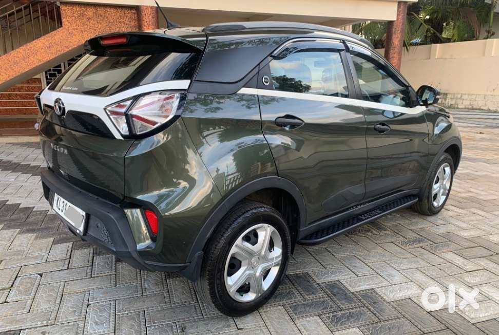 Tata Nexon 1.2 Revotron Xma Amt (s), 2023, Petrol