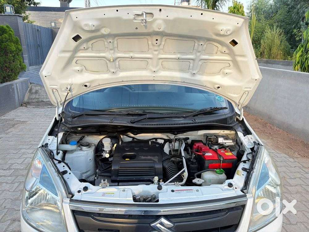 Maruti Suzuki Wagon R Vxi Amt1.2, 2016, Petrol